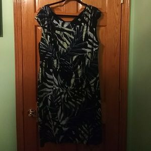 Black and white flowery dress